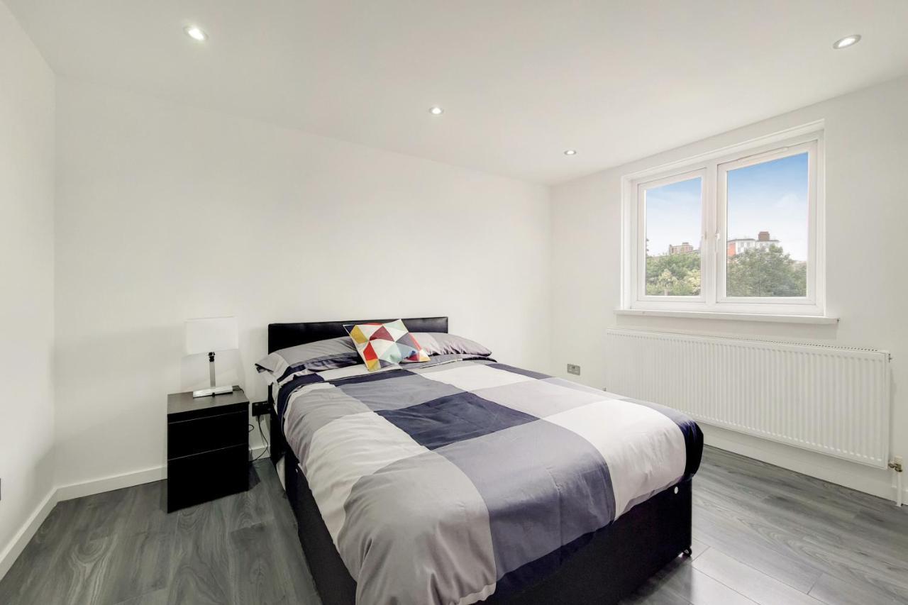 Lovely 4 Bed Apartment Perfect For Families! Londra Dış mekan fotoğraf