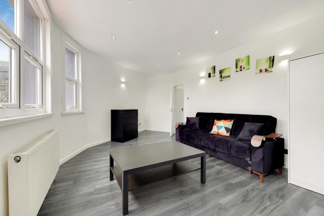 Lovely 4 Bed Apartment Perfect For Families! Londra Dış mekan fotoğraf