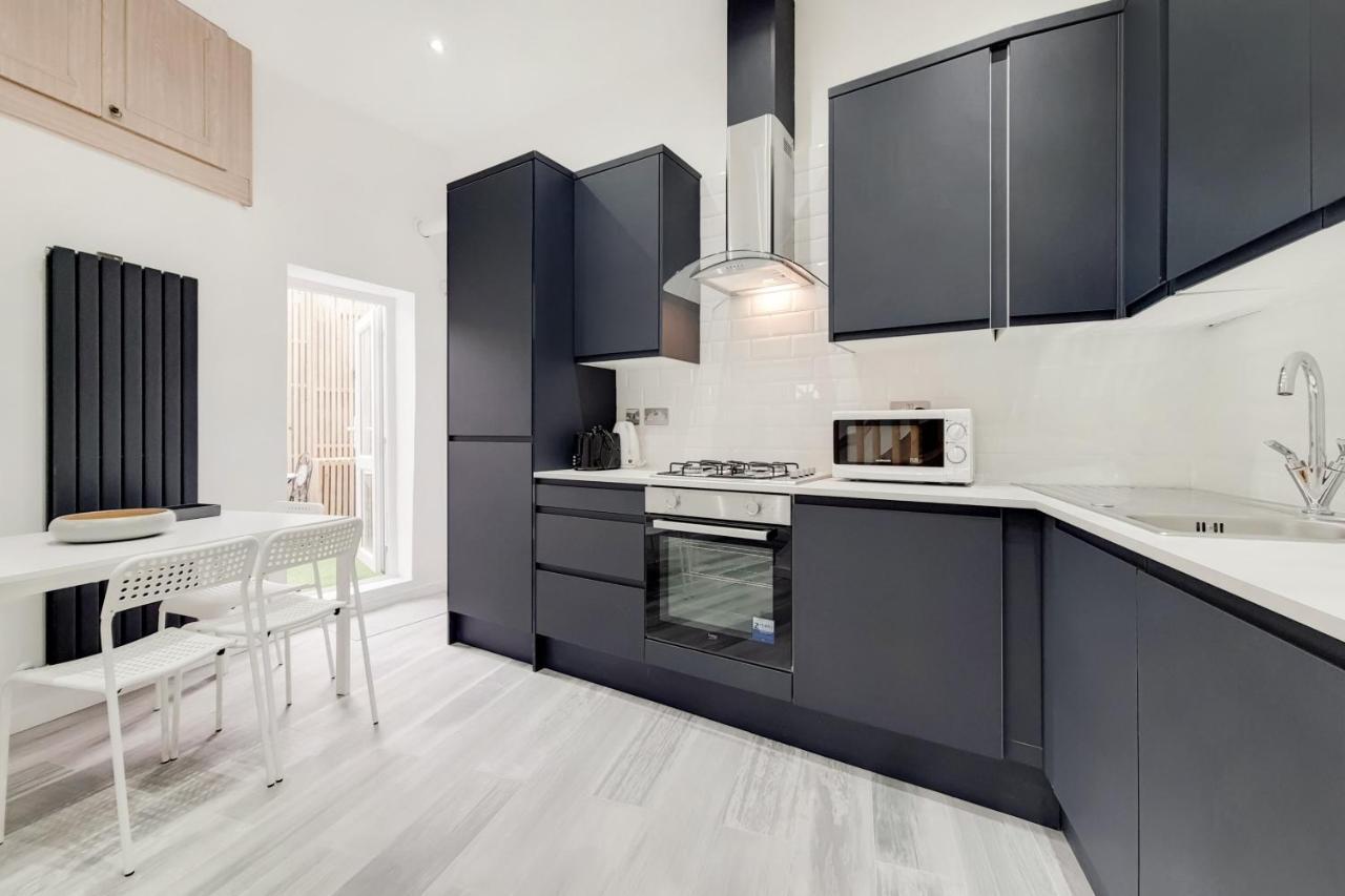 Lovely 4 Bed Apartment Perfect For Families! Londra Dış mekan fotoğraf